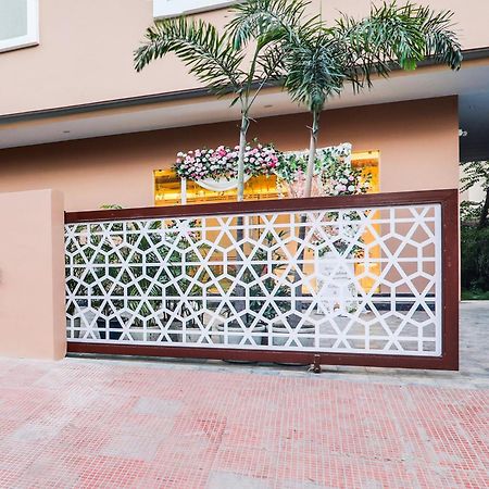 Super Townhouse Viraj Khand Formerly Veridian Inn Chinhat Exterior foto