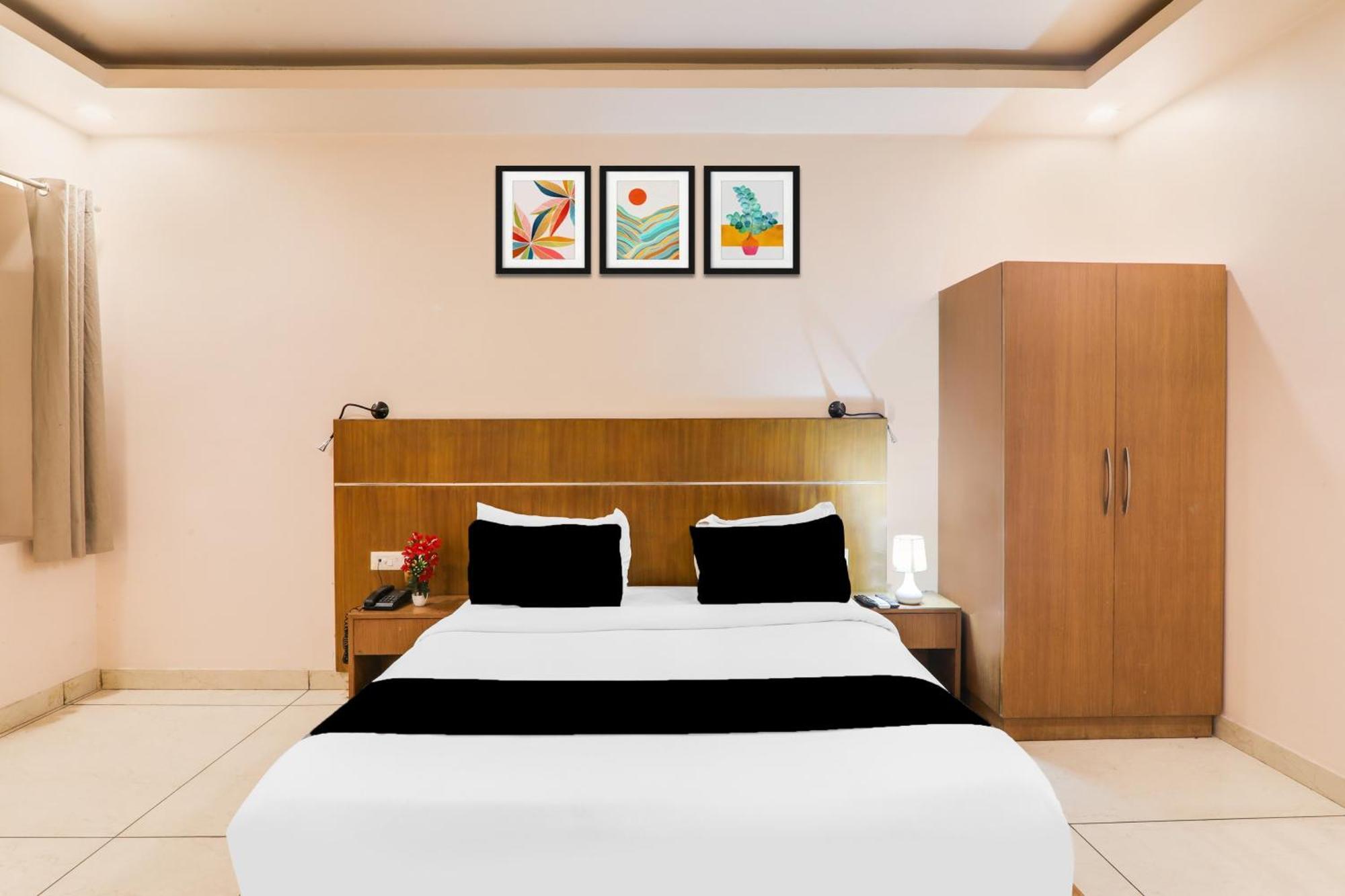 Super Townhouse Viraj Khand Formerly Veridian Inn Chinhat Exterior foto