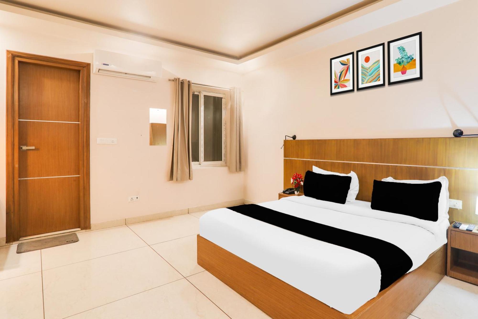 Super Townhouse Viraj Khand Formerly Veridian Inn Chinhat Exterior foto